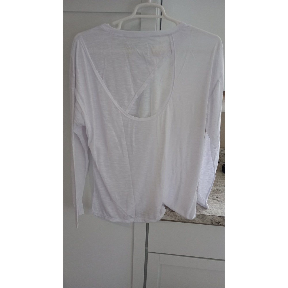 NWOT Women's Long Sleeve White Cut Out Work Out Top, Size Medium - Picture 2 of 4